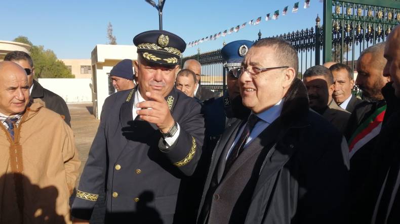 مراد يشرف على تنصيب الوالي المنتدب لعين وسارة