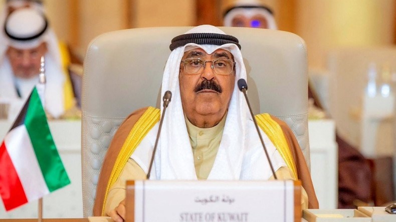 الشيخ مشعل الأحمد الصباح أميرا للكويت خلفا للشيخ نواف