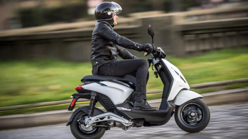 “بياجيو” الإيطالية لتصنيع الدراجات النارية بالجزائر