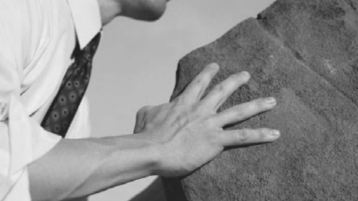 “أتمنّى أن أكون رجلاً مثل أمّي”!