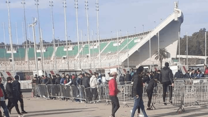 انطلاق عملية بيع تذاكر مباراة مولودية الجزائر وشبيبة القبائل