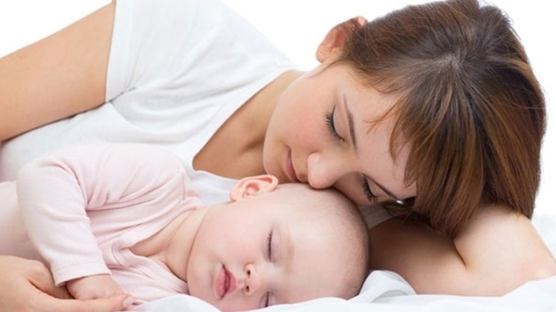 حيل بسيطة ومفيدة جدا لتنظيم نومك حتى بعد الولادة