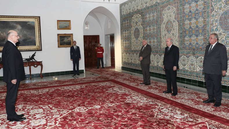 Le président Tebboune reçoit les lettres de créances de trois nouveaux ambassadeurs