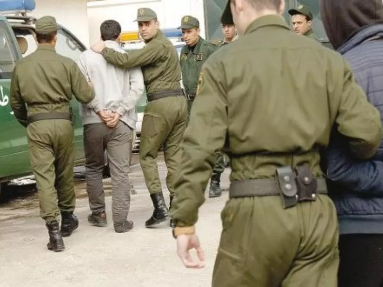 Réseau d’immigration clandestine démantelé: 24 marocains arrêtés à Mostaganem