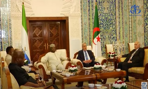 Le président de Sierra Leone entame une visite en Algérie (VIDEO)