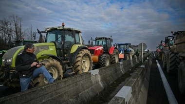 Les agriculteurs annoncent bloquer Paris!