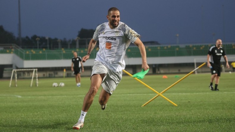 سليماني لِمسؤولي “الكاف”: لماذا تُنظّمون المقابلات ظهرا؟