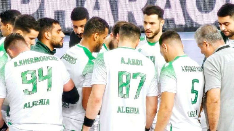 فوز ساحق للجزائر على المغرب