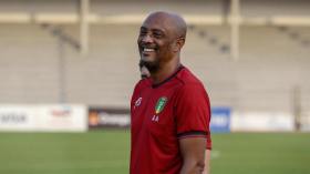 مدرّب موريتانيا يحلم بِتكرار سيناريو غانا أمام الجزائر