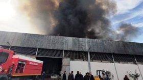 Incendie à l’unité de stockage de lait de Bourguiga (Tipasa): poursuite des opérations d’extinction pour le 2e jour consécutif