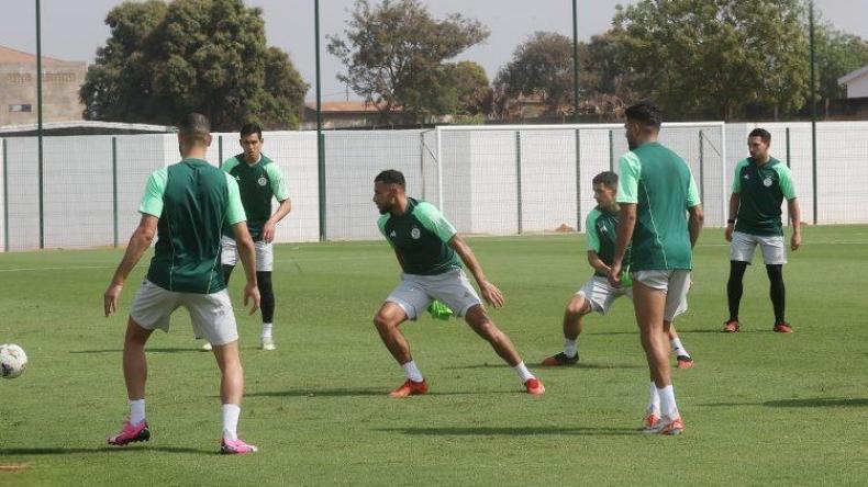 كشّاف نادٍ أوروبيٍّ يُراقب هذا اللاعب الجزائري في كوت ديفوار