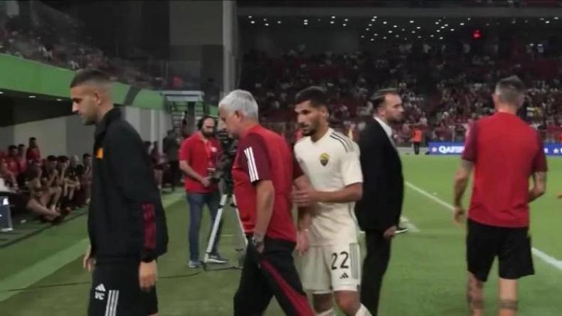 إقالة مورينيو وجلب مدرب جديد لـ “عوّار”