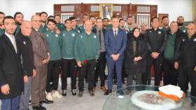 الوزير حمّاد يلتزم بِدعم نائب بطل إفريقيا لِكرة اليد