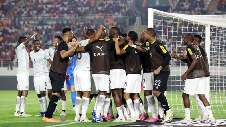 جنوب إفريقيا تصعق المغرب