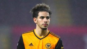 عملاقان إنجليزيان يتصارعان لِخطف آيت نوري