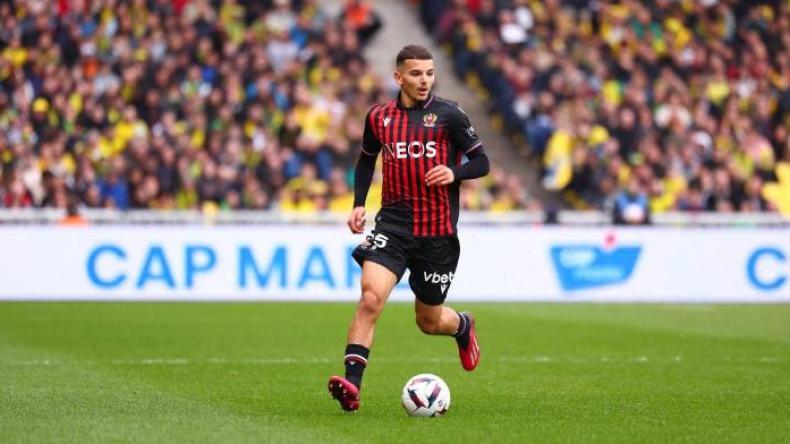 بوعناني يستلم عرضا لِتغيير الأجواء