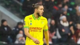 حجام في طريقه إلى هذا النّادي