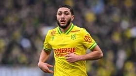 حجام في طريقه إلى هذا النّادي