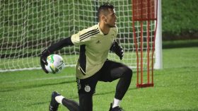 بلماضي يستنجد بِالحارس زغبة