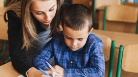 علاقة التربية التقليدية بالعادات الخاطئة