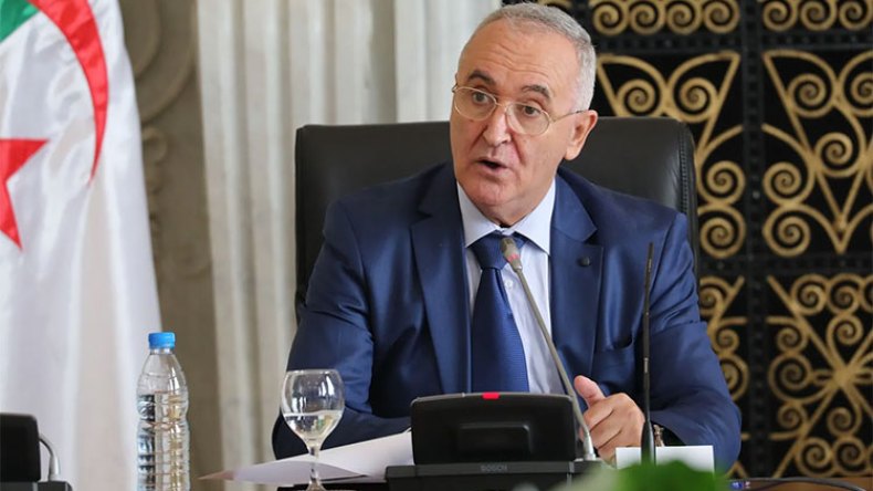 “هكذا سنواجه العجز.. وهذا جديد المنحة السياحية وسوق الدوفيز”