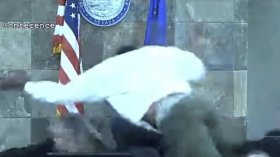 هذه حقيقة فيديو الاعتداء على قاضية أمريكية بالضرب المبرح بسبب الحرب على غزة!