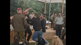 فيديو لشقيق جندي إسرائيلي يهاجم بيني غانتس.. شاهد ما قاله!