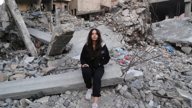 أفيخاي أدرعي يهاجم صحفية فلسطينية مستعينا بهذا المثل الشعبي العربي!