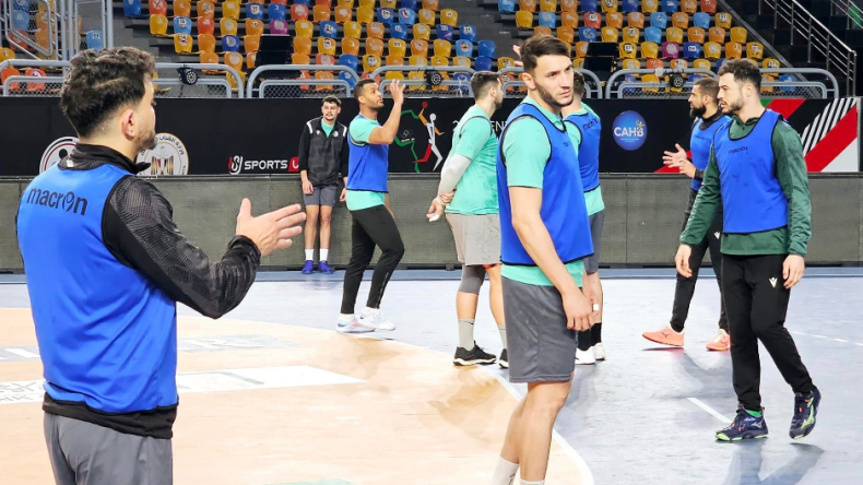 بالصور.. المنتخب الجزائري لكرة اليد يجري آخر حصة تدريبية قبل مواجهة الرأس الأخضر