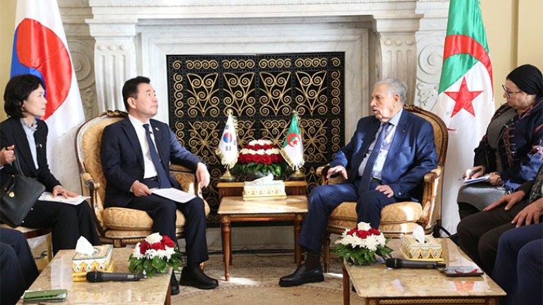 “الجزائر لن تقبل وضع الشعب الفلسطيني تحت الوصاية”