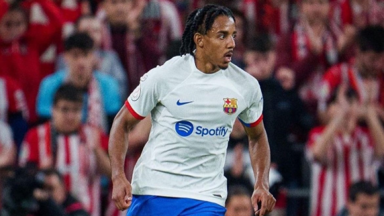 منزل نجم برشلونة يتعرض للسرقة خلال مباراة فياريال