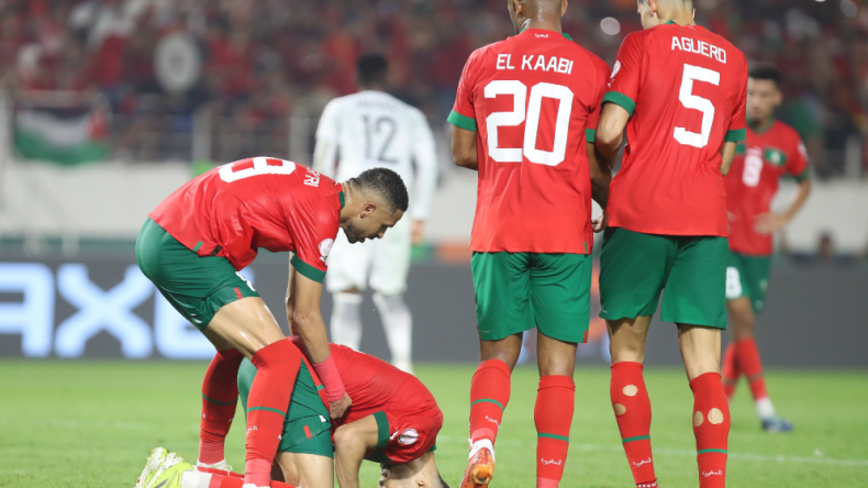 هذا ما حدث في غرفة ملابس المنتخب المغربي بعد الإقصاء من “الكان”
