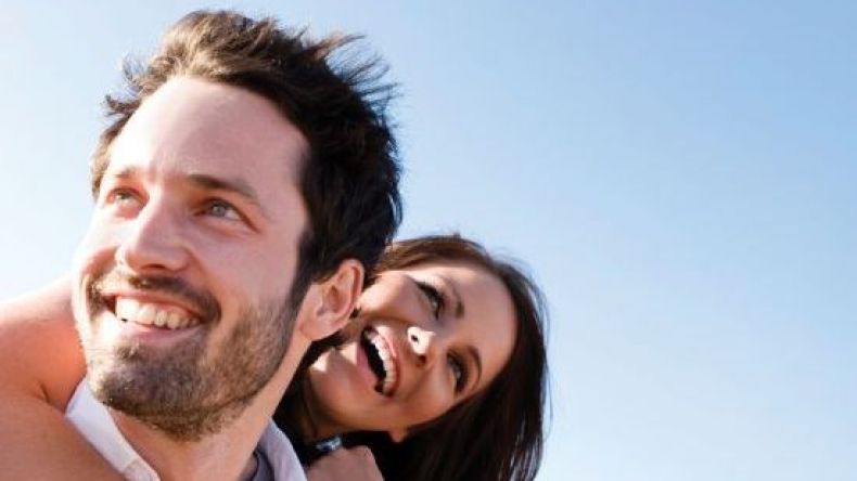 هذا ما يفعله الزواج السعيد بصحة الرجال!