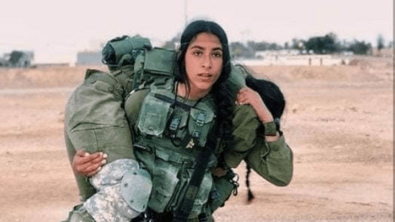 سخرية عبر الشبكات من استعراض الاحتلال الإسرائيلي لعضلات مجنداته بصورة تعود لسنوات!