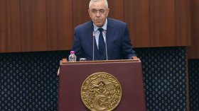 خلاف بين طبّي والنواب حول سلاح الشرطة