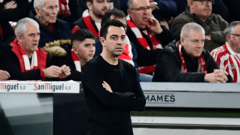 تشافي يحدد موعد رحيله عن نادي برشلونة