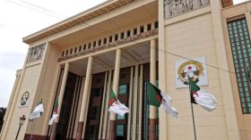 تسوية الخلاف بين نقابة بنك التنمية وقيادة المركزية النقابية