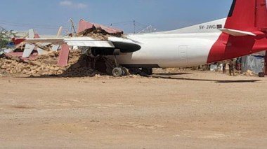 Un avion de l’Onu sort de piste en Somalie, un mort