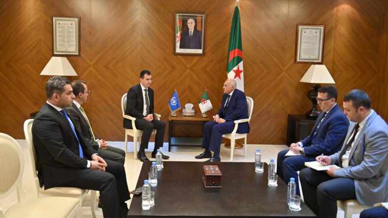 أحمد عطاف يستقبل وكيل الأمين العام للأمم المتحدة لشؤون السلامة والأمن