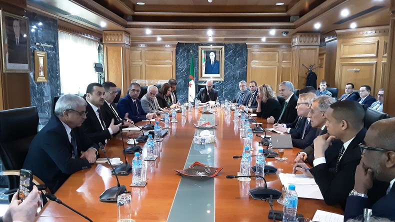 عرقاب يلتقي ممثلين عن كبريات شركات الطاقة الأمريكية