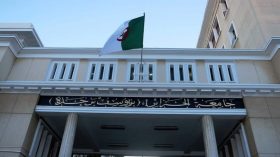 جامعة الجزائر: خط هاتفي لرصد انشغالات الطلبة الفلسطينيين