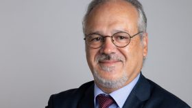 رئيس النيجر السابق يرفع دعوى قضائية ضد السفير الفرنسي إيتي