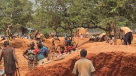 انهيار منجم ذهب يودي بحياة 70 عامل في مالي