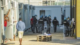 إيطاليا: مركز احتجاز يخدّر المهاجرين