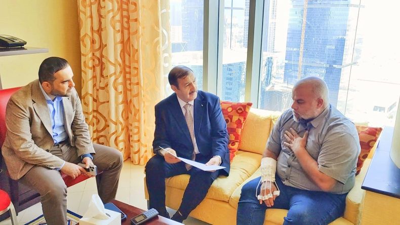 جدد شكره للرئيس تبون.. وائل الدحدوح يلتقي سفير الجزائر بقطر (صور)