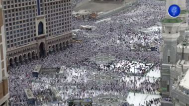 وصلت إلى 60 مليون سنتيم .. ارتفاع أسعار العمرة