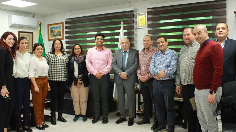 شراكة جزائرية هندية لإنتاج المواد الأولية للمضادات الحيوية