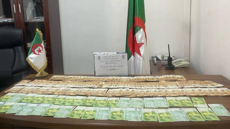 جمارك بجاية تحجز 16400 أورو