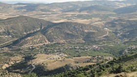 “إينوغيسن”.. البلدة التي لا تخشى الوادي