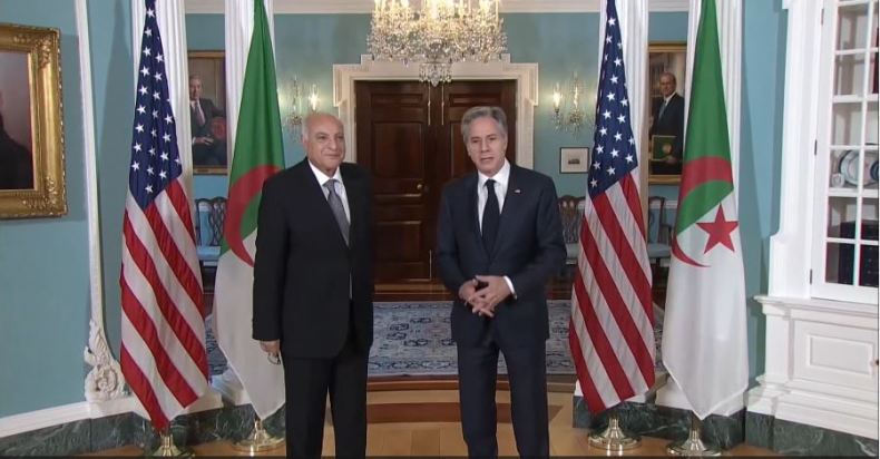 Attaf s’entretient par téléphone avec son homologue américain  